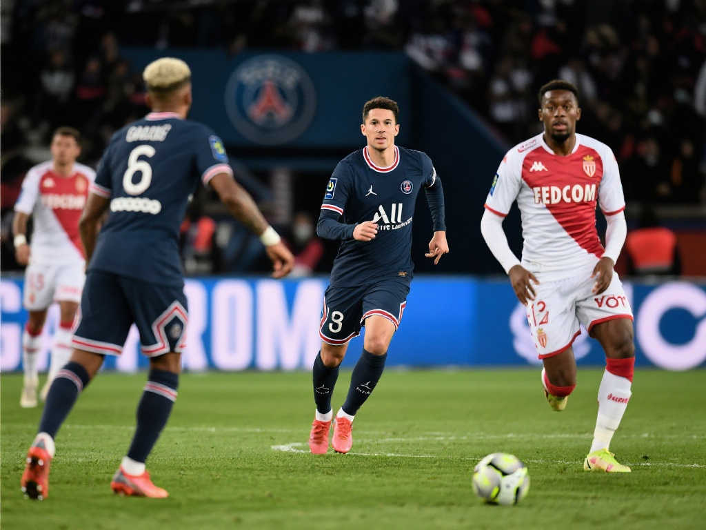 己的训练强 己的训练强